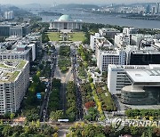 다시 재개된 교사들의 외침