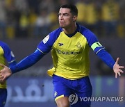 하루 10억씩 벌었다…축구선수 수입 1위는?