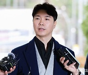 박수홍 측 "부모의 임신·낙태 발언은 허위…형수 명예훼손으로 고소"