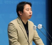 ‘용산 책임론’에…장예찬 “기회주의자들, 쇄신에 올라탈 자격 있나”