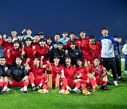 18세 이하 축구대표팀, 베트남 2-0 격파. 형님들은 몇골차로 이길까.