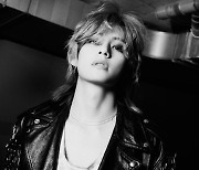 방탄소년단 뷔 '레이오버' 英 오피셜차트 K팝 솔로 최장기 차트인..NME "기다릴만한 가치 있다"