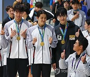 강원도청 계영 800m 금…황선우 금빛 질주 시작