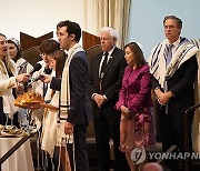 Israel Palestinians Synagogues