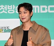 [TEN포토]윤두준 '위대한 가이드 최고'