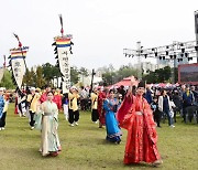 연수능허대문화축제, 주말 이틀간 8만명 관람…역대 최대 인파 운집