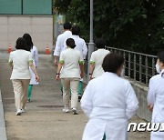 의대 정원 파격 증원 가닥…"신뢰 깨졌다" 의사들 강력 투쟁 예고