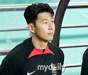 '손흥민은 아시아 축구의 아이콘, 두렵지만 기대되는 상대'…한국전 앞둔 베트남 '축구 인생에서 잊지 못할 경기될 것'