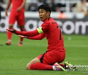 SON 캡틴 출격 관심+클린스만호가 또 4-0 박살? “예상치 못한 상황 아니면 압도적 승리”