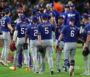 ‘몽고메리 6.1이닝 무실점’ 텍사스, 휴스턴 꺾고 ALCS 1차전 승리