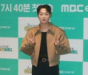 윤두준 '깜찍 브이'[★포토]