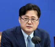 홍익표 "정부 감세 기조 이미 실패…경제 상황에 대한 대국민 사과해야"