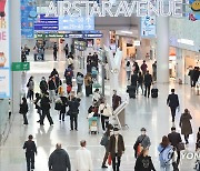 [단독] 인천공항 ‘갑질 계약’ 논란…10배 많은 위약금 사업자에 강요