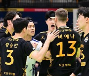 KB손해보험, 한국전력에 3-2 역전승…정관장 첫 승(종합)