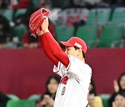 NC는 졌고…'9승 달성 김광현의 역투, 하재훈 3안타 2타점' SSG, 최종전서 두산 5-0 꺾고 준PO 직행 [인천 리뷰]