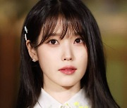 아이유 측 "사적 공간 방문→밀착 행위 금지"..성숙 팬문화 당부 [전문]