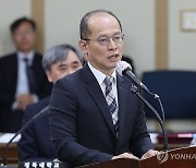 인사말 하는 박찬진 강릉원주대치과병원장