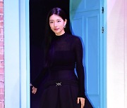 [TEN포토] 수지 '국민첫사랑 로코로 컴백'