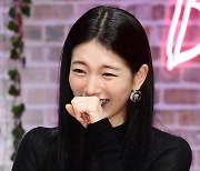 [TEN포토] 수지 '빵 터져도 이쁨 한가득'