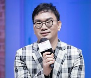 '이두나!' 이정효 "작품 속 드림스윗의 무대 장면, 내가 데뷔시키는 것 마냥 뿌듯"