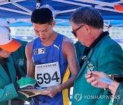 전국체전 뜬 슈퍼스타…심판들도 줄 섰다