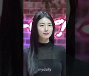 수지, '미소에 녹아버린 심장, 극강 미모 폭발!'