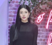 ‘이두나’ 수지 “새로운 멤버들과 무대 묘해, 처음엔 엉망진창”