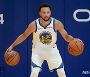 'NBA 스타' 커리, 골프명예의전당서 찰리 시포드 상 받는다