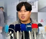 류현진 "MLB 잔류가 우선…마지막은 한화에서"