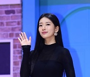 수지 “흡연 연기 짜릿했다, 캐릭터 위해 중요한 장치” (이두나!)