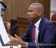 한·보츠와나 외교장관 회담에서 인사말 하는 크와페 보츠나와 장관