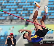 우상혁 '한국신기록 아쉽다'