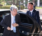 [2보] 尹대통령, 헌재소장 후보에 이종석 헌법재판관 지명