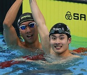 황선우, 자유형 100m 금메달 추가하며 4관왕