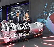 Hanwha Group Vice Chairman vows to open new aerospace era