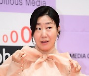 라미란 ‘왕 리본이 포인트’ [MK포토]