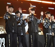 '우리가 LCK 1시드' 젠지, '쵸비'-'딜라이트' 활약 앞세워 T1 꺾고 2승