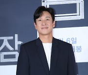 이선균 측 "마약 내사 의혹 확인 중, 관련자 지속 협박→고소장 제출"[전문]