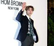 [포토] NCT127 자니, '슬림한 피지컬'