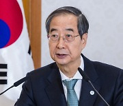 한덕수 “의료 인력 확충 시급···지금 충원 안하면 더 심각한 위협”