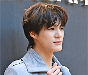 [MD포토] NCT 제노 '그윽함에 하트 첨부'