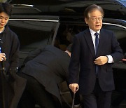 복귀 시 '화합' 메시지?…'굿캅-배드캅' 역할분담론