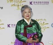 단아한 배우 정혜선