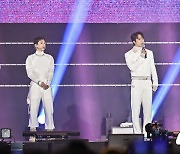 하이라이트,'팬들 만남 정말 오랜만이에요' [사진]