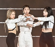 하이라이트 이기광,'더욱 날렵해진 턱선 [사진]