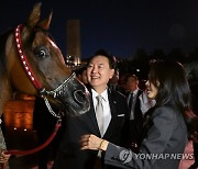 [사설] 중동 순방 尹, `네옴시티`發 건설 붐 이용 수출 돌파구 만들길