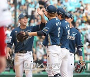 [준PO 1] 투수전+용병술+무실책...첫날부터 명품 승부 선보인 '인천 가을 축제'