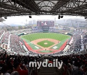 '1차전부터 열기 뜨겁다'…'엘리아스 vs 신민혁' 경기 개시 전 2만 2500석 매진 [MD인천 준PO]