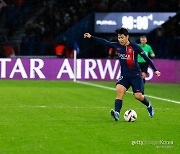 이강인 풀타임 PSG, 3-0 완승 …李, 선발 11명 중 최하 평점