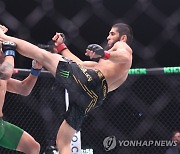 UFC 볼카노프스키, 라이트급 꿈 접나…마카체프에 헤드킥 KO패